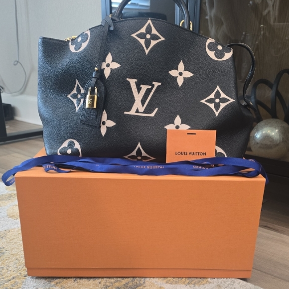 Louis Vuitton Handbags - Authentic Louis Vuitton Grand Palais MM Bicolor Monogram Empreinte Leather